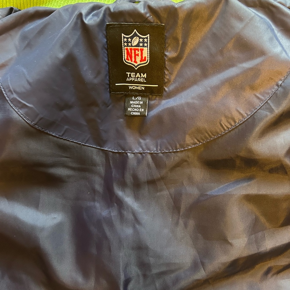 NFL Seattle Seahawks Women’s Vest Team Apparel - Picture 6 of 12